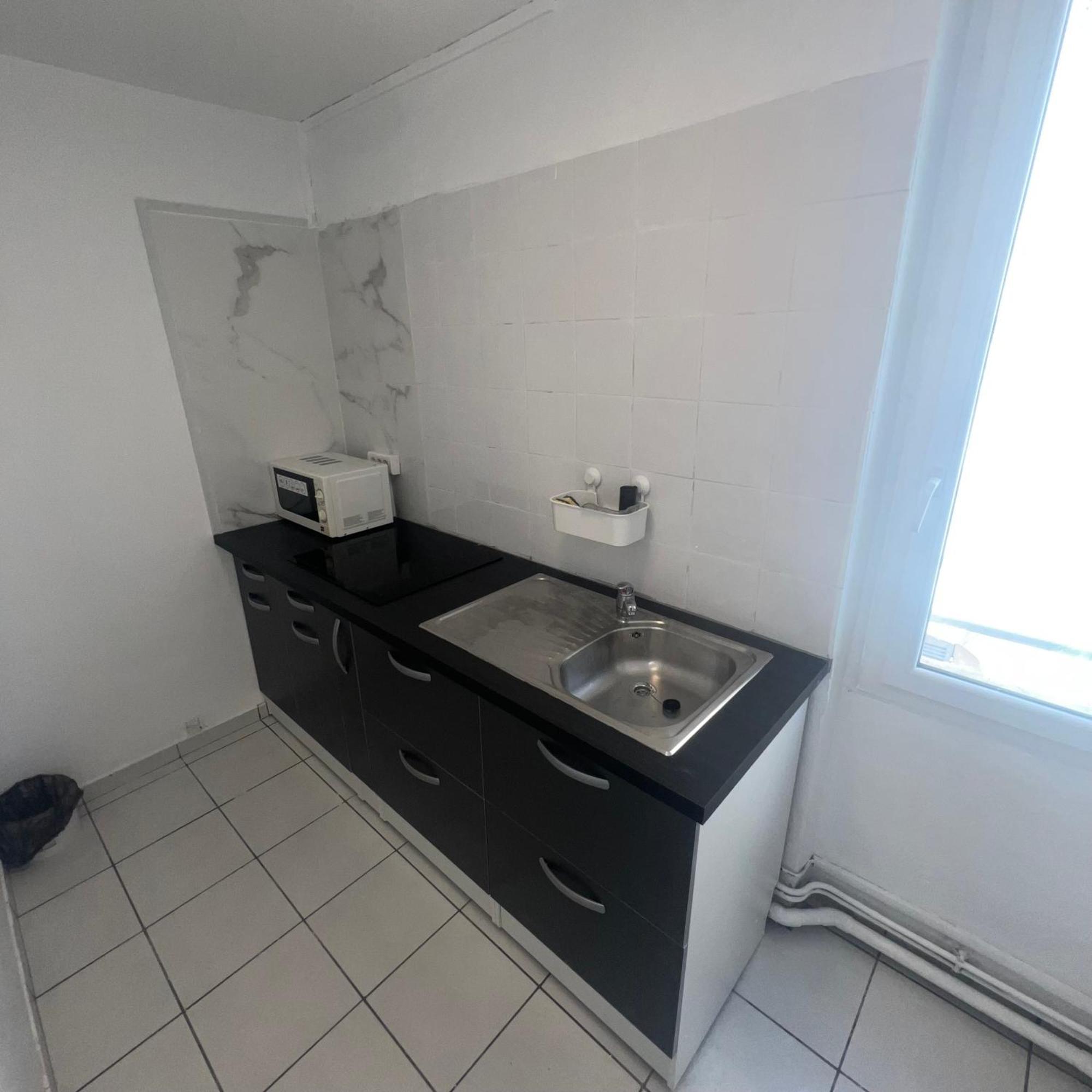Studio Tapisvert St Charles Canebiere Vieux Port Marseilles Exterior foto